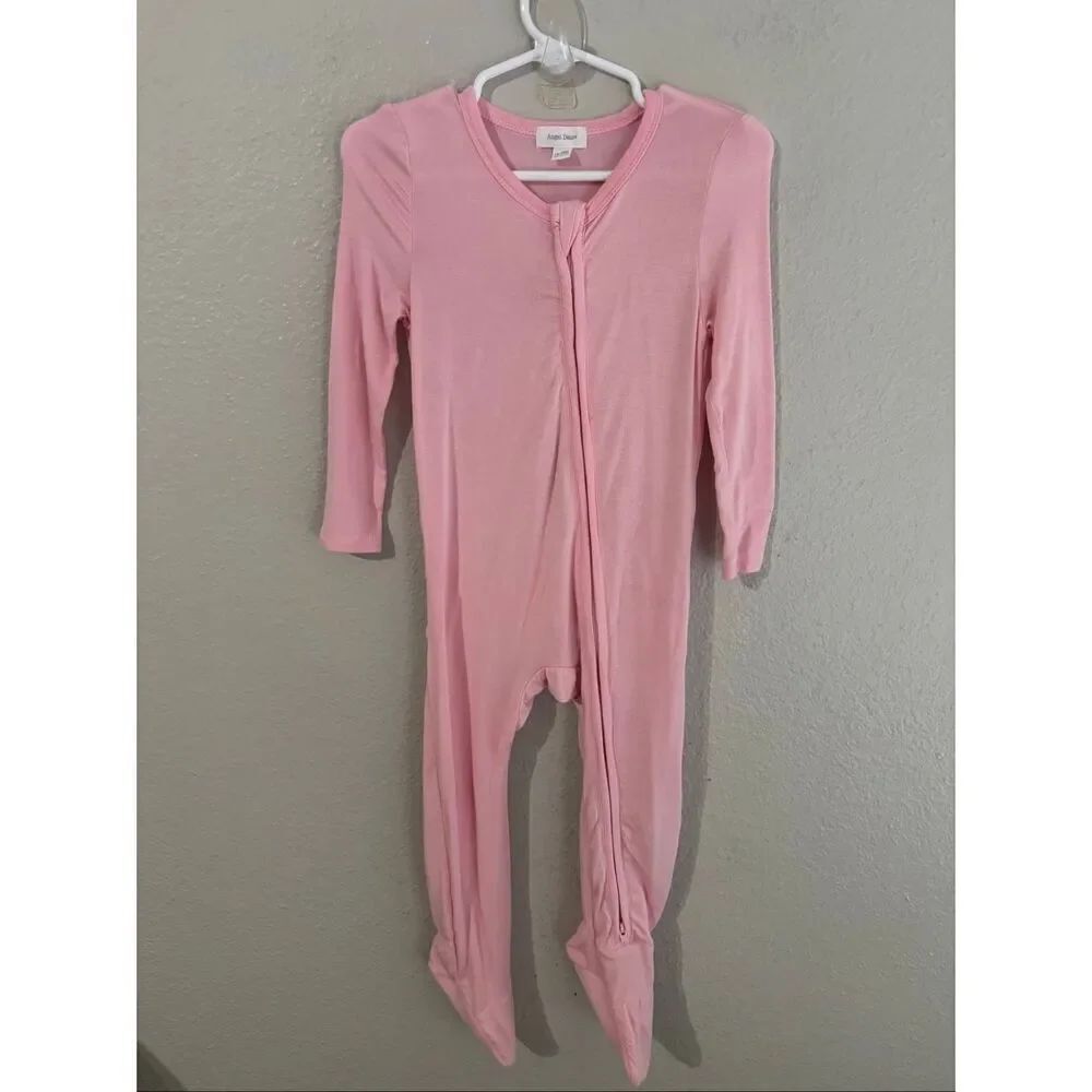 ❤️Angel Dear Bamboo Ruffle Back Footie 18-24M
